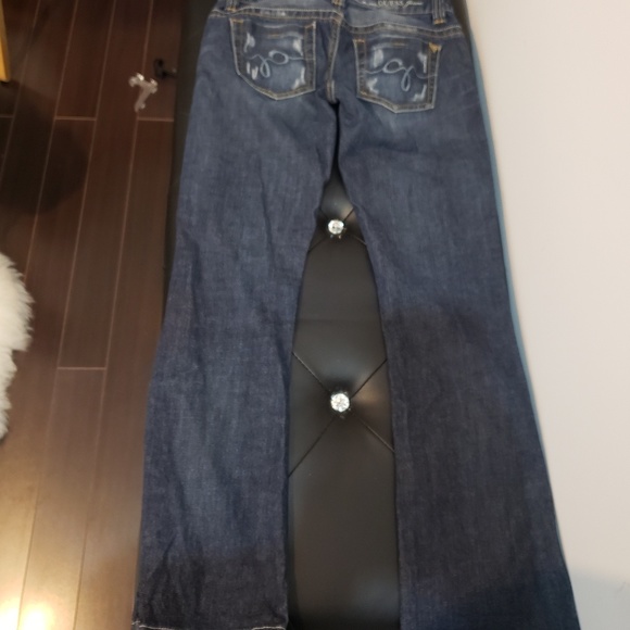 Guess Jean's - Picture 3 of 3